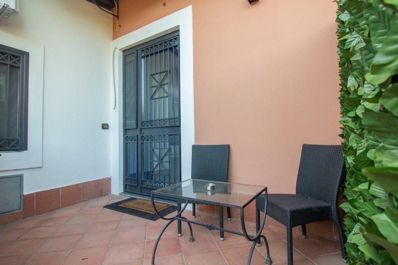 Royal Playa Suite And Apartament -Private Parking- Self Chek Out Catania Exterior photo