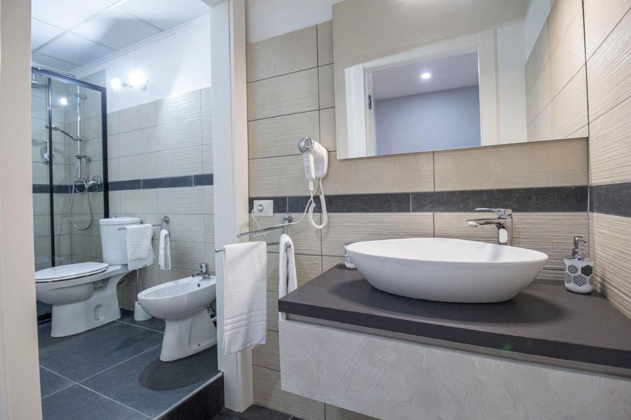 Royal Playa Suite And Apartament -Private Parking- Self Chek Out Catania Exterior photo