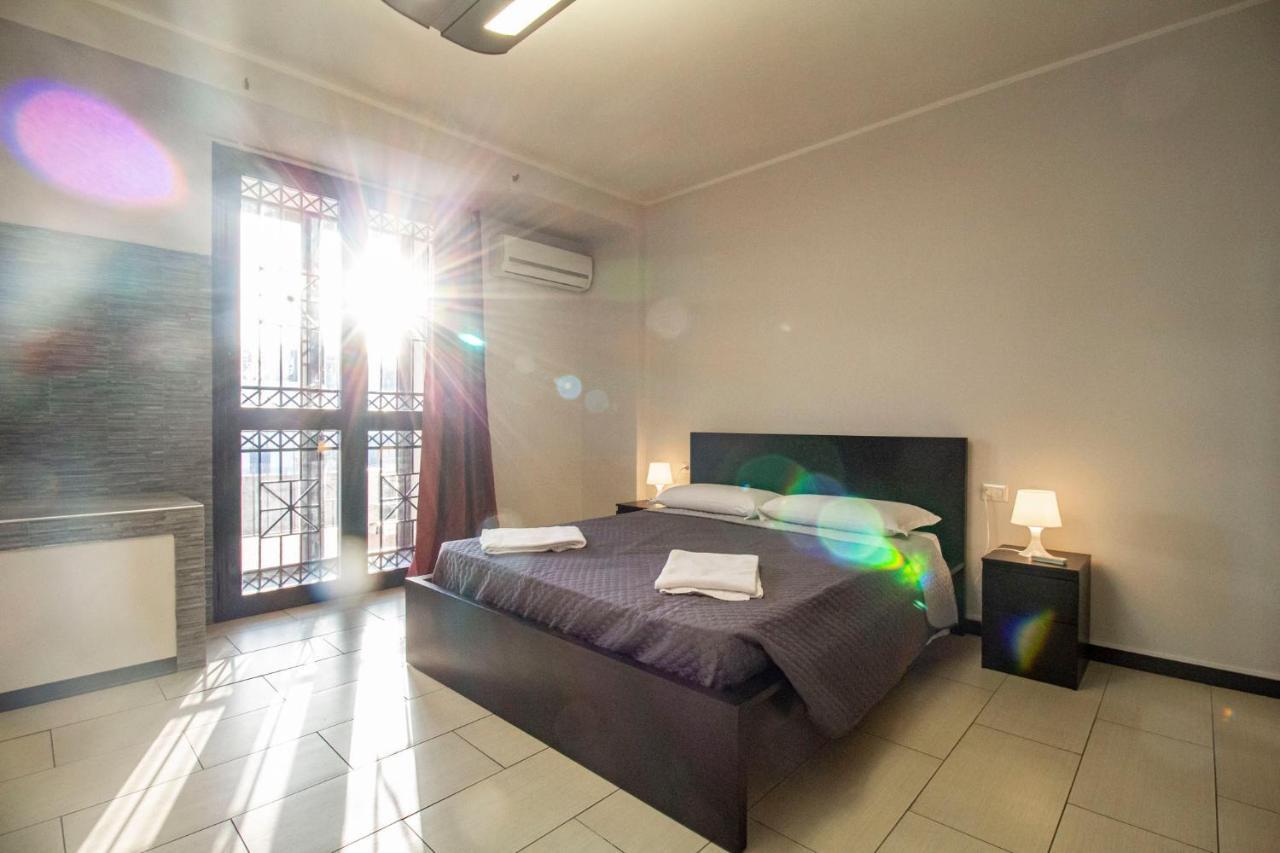 Royal Playa Suite And Apartament -Private Parking- Self Chek Out Catania Exterior photo