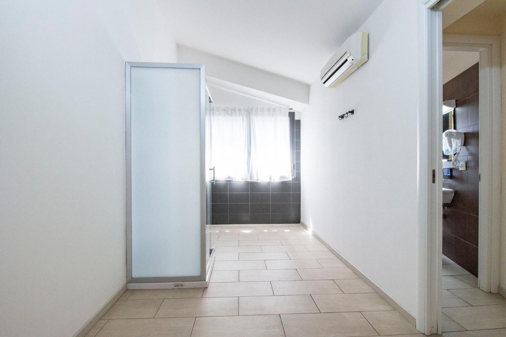 Royal Playa Suite And Apartament -Private Parking- Self Chek Out Catania Exterior photo